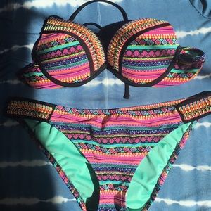 🌟Colorful push-up bikini with cross back straps🌟